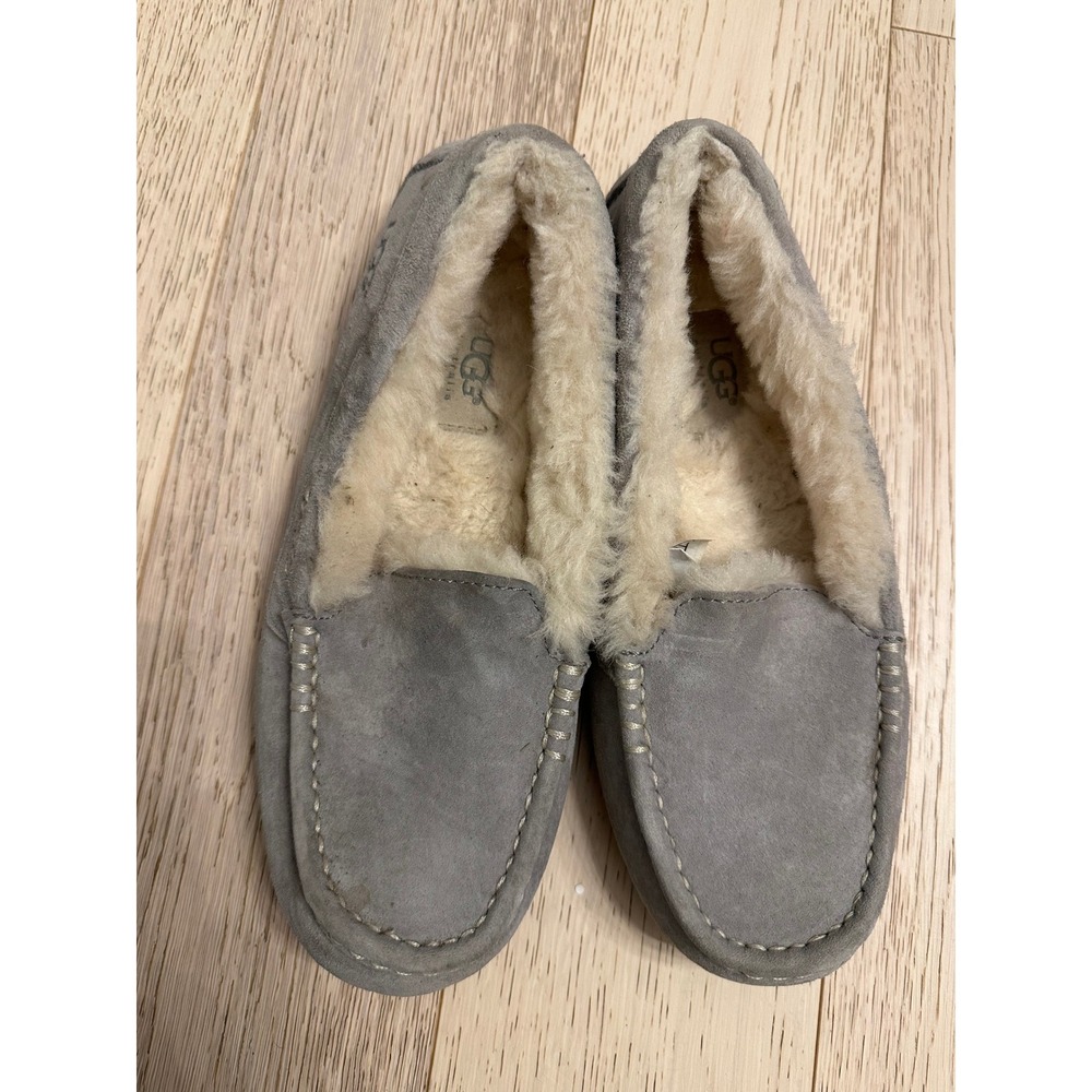 UGG Australia Ansley Grey Suede Sheepskin Lined Moccasin Slippers Womens 8